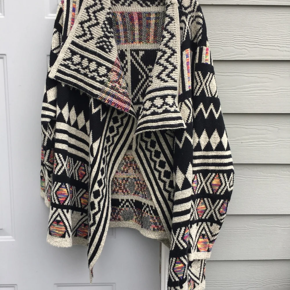 Sweater - Picture 2 of 4